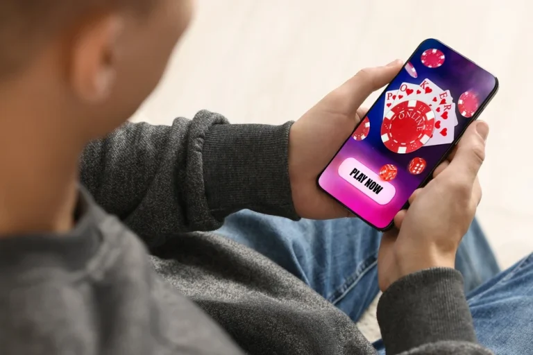 Playing on the Move: 8 Tips for Choosing Online Casino Games for Short Sessions
